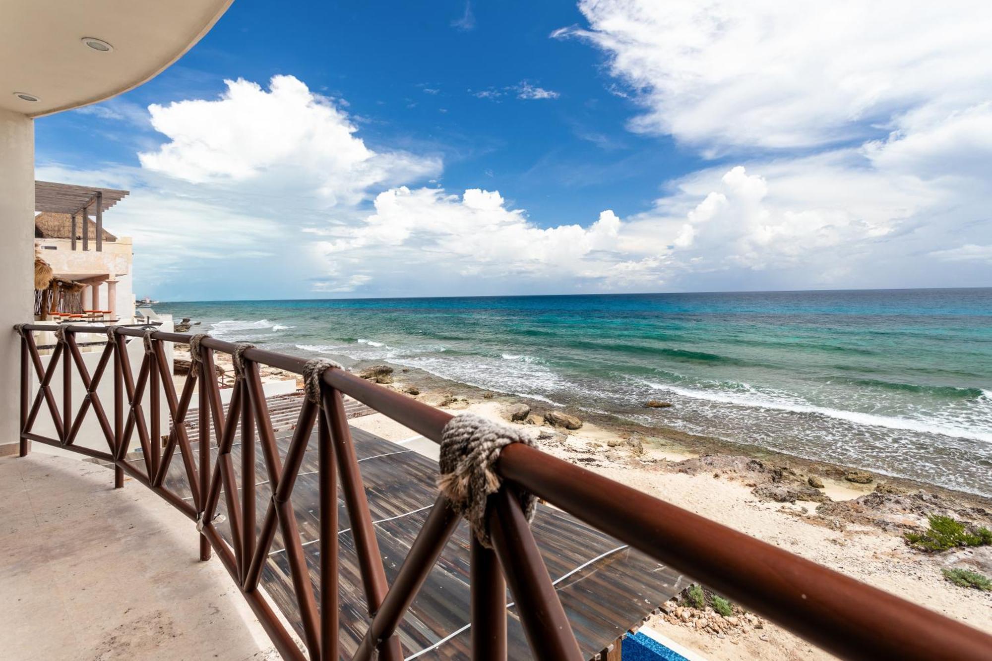 Вилла Casa Javi- Ocean Front Located Mid Исла-Мухерес Экстерьер фото
